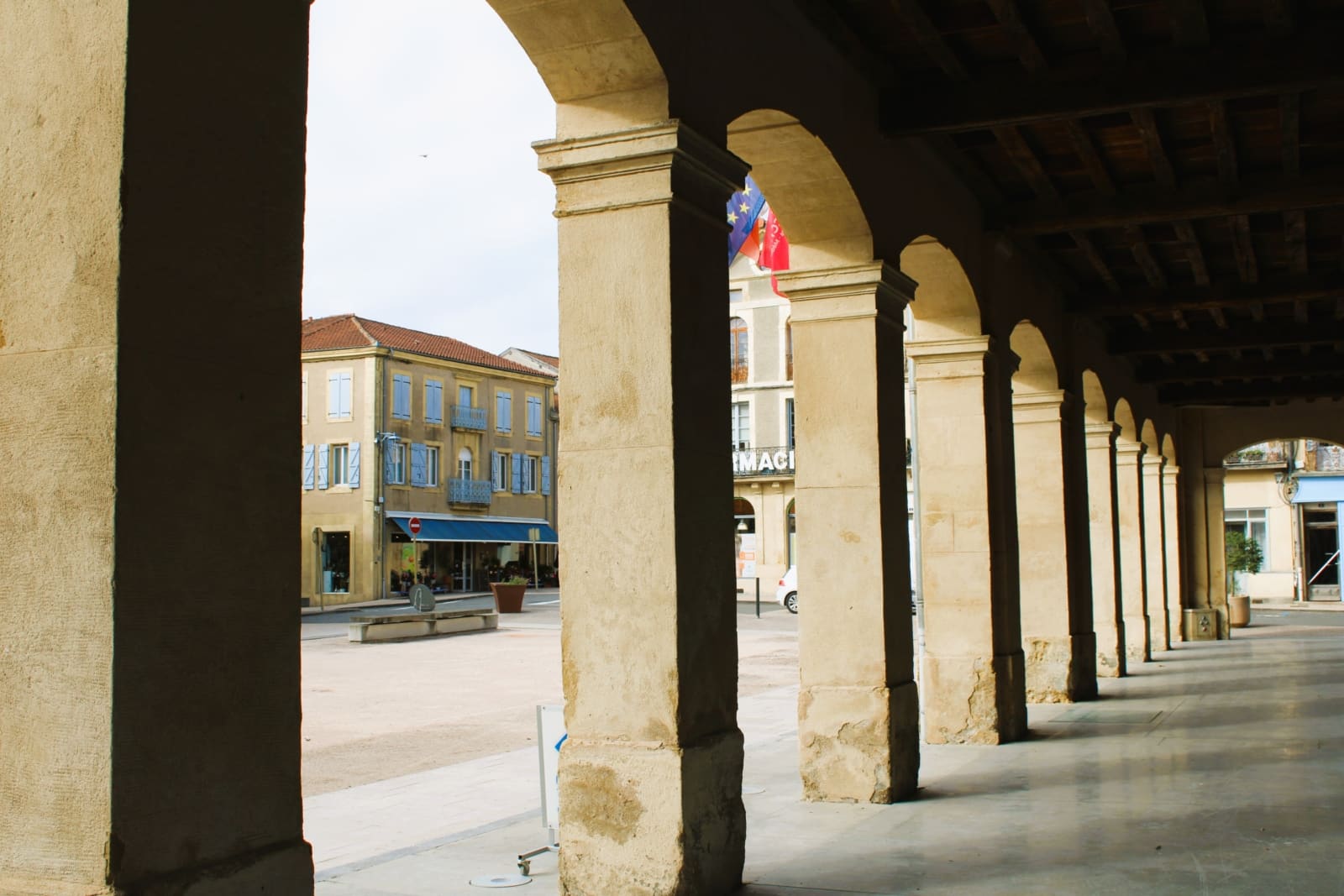boulogne-sur-gesse.
halle mairie