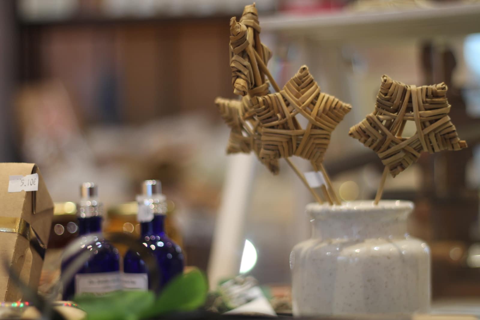 100% local stores Tourist Office products