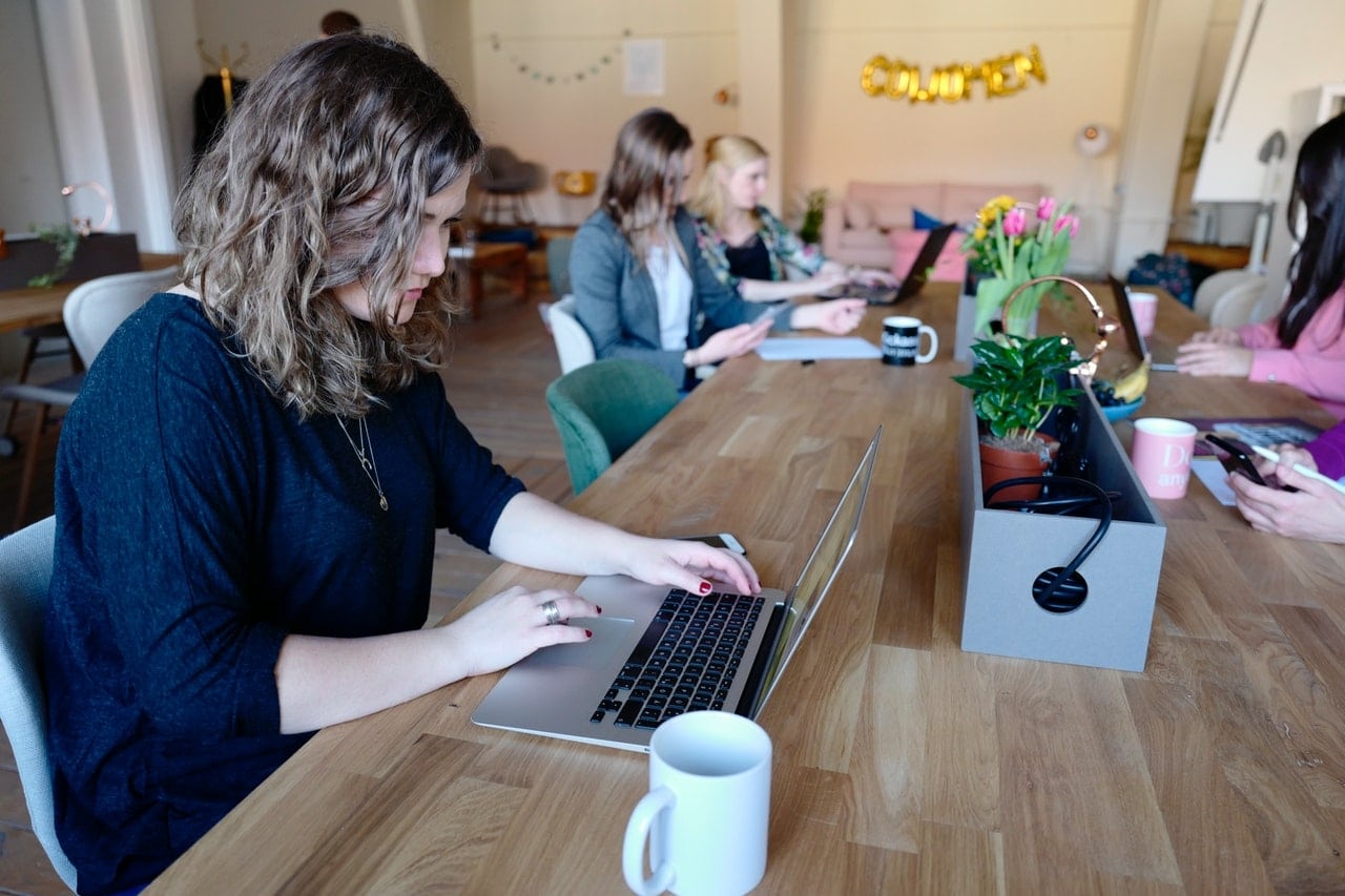 Living and Settling in Comminges-Pyrénées
: Coworking Space
