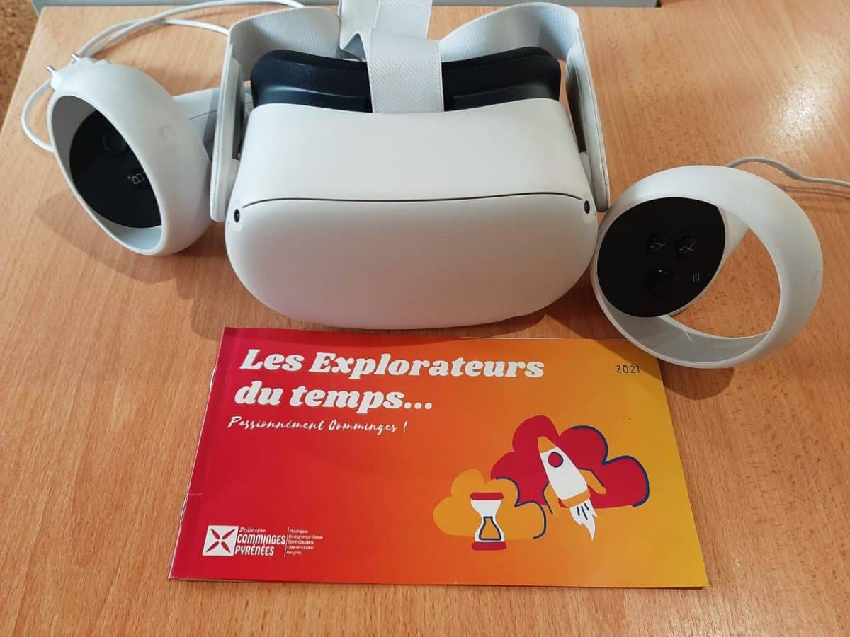 time explorers. VR headset 